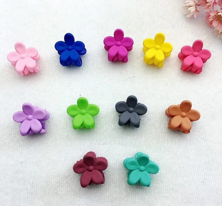 20Pcs/Lot Fashion Doll Hairpin Small Hair Clip Many Styles Hair Gripper Doll accessories Color randomly selected delivery
20Pcs/Lot Fashion Doll Hairpin Small Hair Clip Many Styles Hair Gripper Doll accessories Color randomly selected delivery