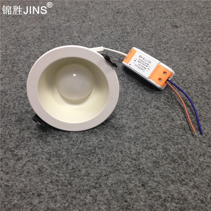 Indoor lighting SMD 5730 chip downlight spherical lamp white cover 7W 9W 12W / home / hotel lighting store
Indoor lighting SMD 5730 chip downlight spherical lamp white cover 7W 9W 12W / home / hotel lighting store