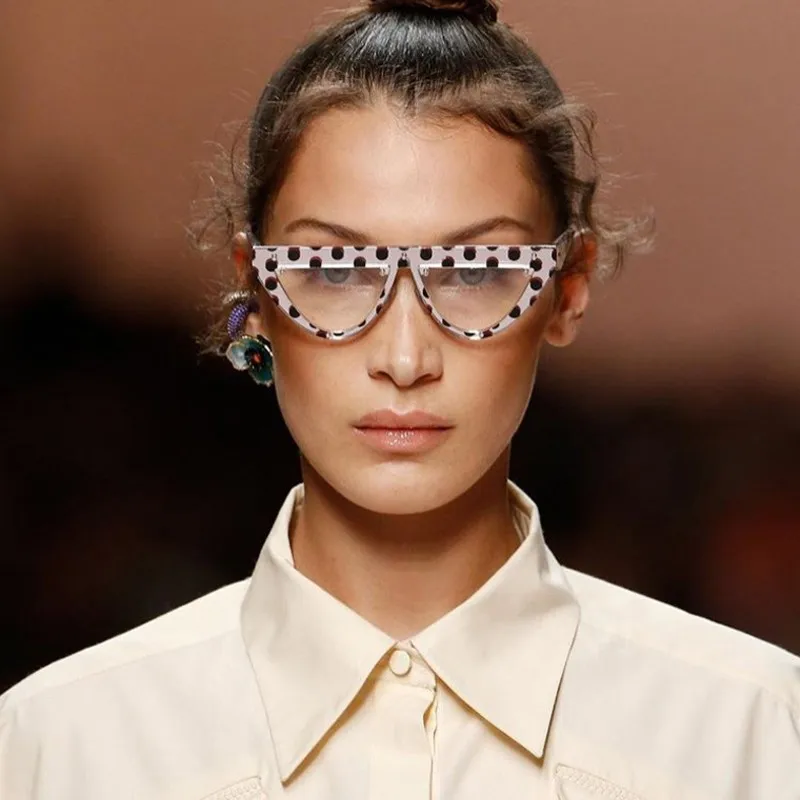 Print Black Dot Frame Cat Eye Sunglasses For Women 2019 Luxury Brand Small Triangle Flat Sun Glasses Men Chic Eyewear Vinatge
Print Black Dot Frame Cat Eye Sunglasses For Women 2019 Luxury Brand Small Triangle Flat Sun Glasses Men Chic Eyewear Vinatge