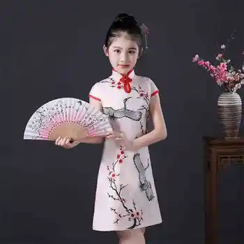 Girls Cheongsam 2018 Summer New Children's Cheongsam Tang Suit China Style Dress Grandchild Costumes Playing Guzheng
Girls Cheongsam 2018 Summer New Children's Cheongsam Tang Suit China Style Dress Grandchild Costumes Playing Guzheng
