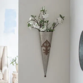Retro Old Iron Bucket Wall Hanging Vase Artificial Flower Home Decoration Flower Gardening Jewelry Designer
Retro Old Iron Bucket Wall Hanging Vase Artificial Flower Home Decoration Flower Gardening Jewelry Designer