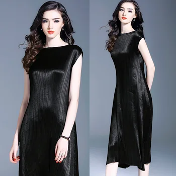 Women Pleated Solid Color Bottoming Black Sleeveless Casual Tidal Lady Elegant Popular Dress
Women Pleated Solid Color Bottoming Black Sleeveless Casual Tidal Lady Elegant Popular Dress