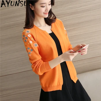 AYUNSUE 2020 New Knitted Cardigan Women Sweater Spring Autumn Black Cardigans Women Tops Chompas Para Mujer W-702487 KJ2379
AYUNSUE 2020 New Knitted Cardigan Women Sweater Spring Autumn Black Cardigans Women Tops Chompas Para Mujer W-702487 KJ2379
