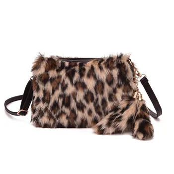 M624 Fashion Women Bag Casual Plush Bag Leopard Bag Wool Ball Pendant Messenger Bags Small Size Girl Gift Wholesale
M624 Fashion Women Bag Casual Plush Bag Leopard Bag Wool Ball Pendant Messenger Bags Small Size Girl Gift Wholesale