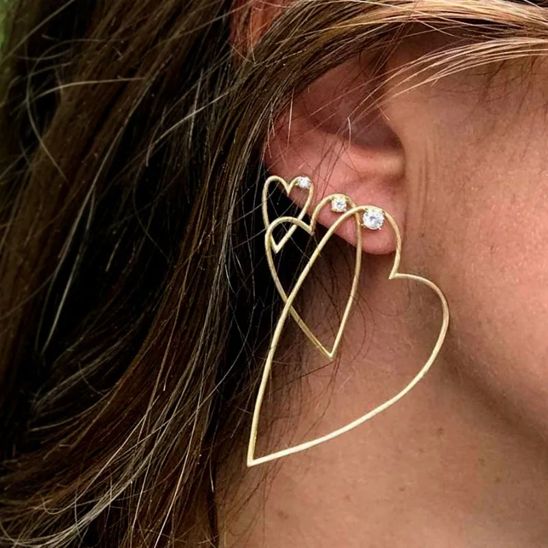 2018 Punk Gold Metal Big Hyperbole Heart Shape Drop Earrings Fashion Chic Clear Crystal Earring Set Party Club Wedding Jewelry
2018 Punk Gold Metal Big Hyperbole Heart Shape Drop Earrings Fashion Chic Clear Crystal Earring Set Party Club Wedding Jewelry