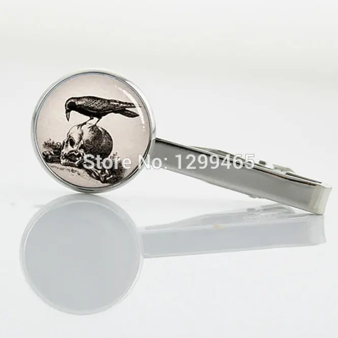 Popular Black Raven Birds Tie Pins Human Skull Raven silver plated glass Tie Clips Gothic crow vintage photo tie clips T 846
Popular Black Raven Birds Tie Pins Human Skull Raven silver plated glass Tie Clips Gothic crow vintage photo tie clips T 846