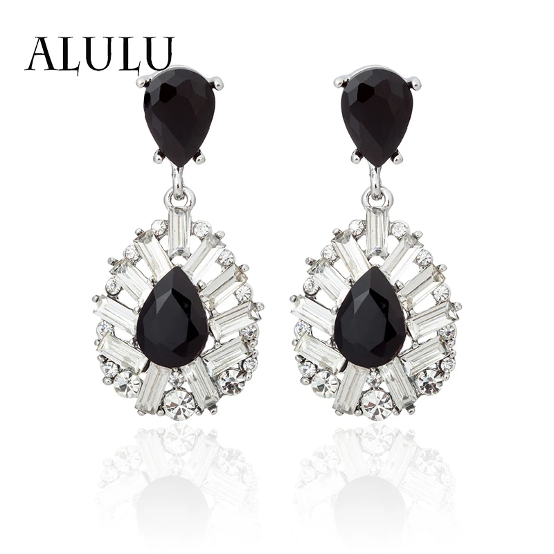 ALULU 2017 New Fashion Jewelry Large Black And White Stones Inlaid Rhinestone Earrings Geometric Long Earrings For Women Brincos
ALULU 2017 New Fashion Jewelry Large Black And White Stones Inlaid Rhinestone Earrings Geometric Long Earrings For Women Brincos