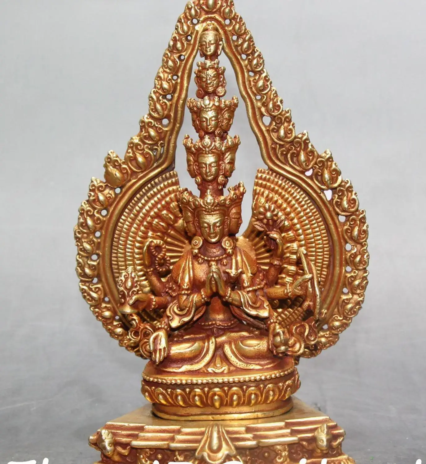 Old Tibet Bronze Gold Gild 1000 Arms Avalokiteshvara Kwan-yin Guanyin Statue
Old Tibet Bronze Gold Gild 1000 Arms Avalokiteshvara Kwan-yin Guanyin Statue