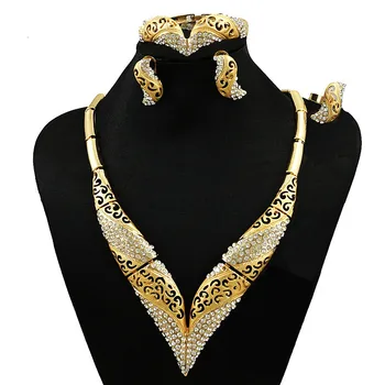 4 pcs Dubai African jewelry sets Charming Necklace earrings set Fashion Wedding Bridal Costume Jewelry Sets
4 pcs Dubai African jewelry sets Charming Necklace earrings set Fashion Wedding Bridal Costume Jewelry Sets
