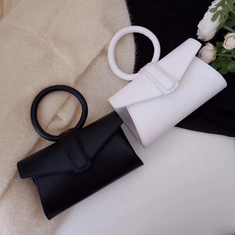 Ring Round Handle Women Crossbody Cross Body Bags Big Small Waist Belt Bag Cowhide Leather Portable Envelope Bag Girls Purses
Ring Round Handle Women Crossbody Cross Body Bags Big Small Waist Belt Bag Cowhide Leather Portable Envelope Bag Girls Purses