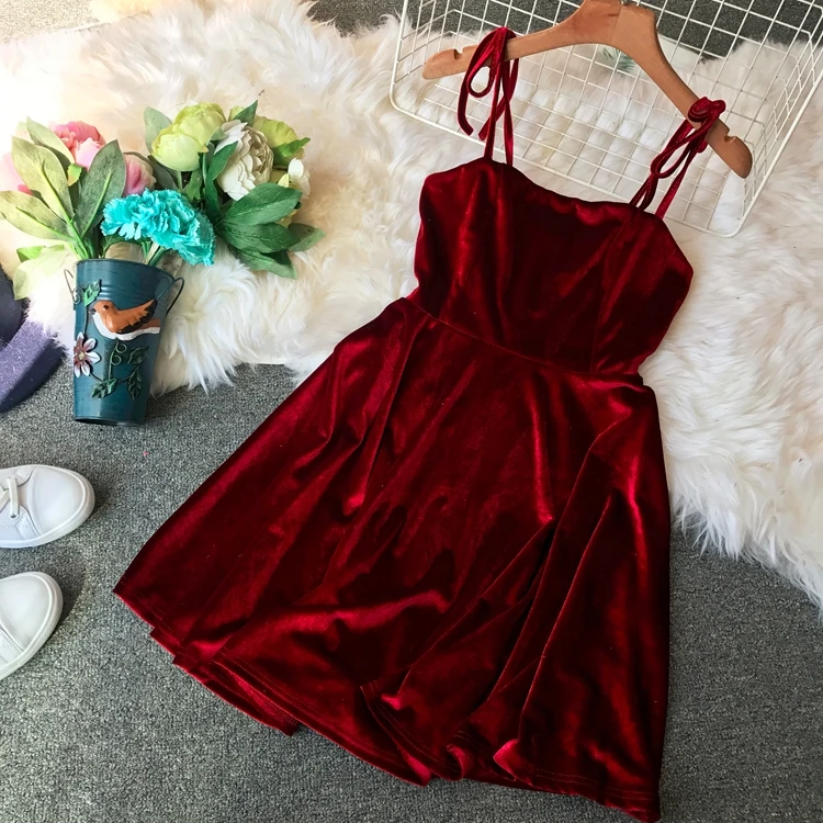 Women's Clothes 2019 New Spring Fall Retro Korean Chic Sexy Lace Butterfly Dew Back Sling Velvet Elegant Casual Vintage Dress
Women's Clothes 2019 New Spring Fall Retro Korean Chic Sexy Lace Butterfly Dew Back Sling Velvet Elegant Casual Vintage Dress
