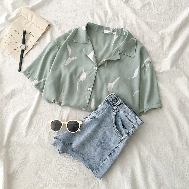 Elegant Chiffon Blouse Summer Women Short Sleeve Leaves Pattern Cardigan White Green Shirt Tops Female Fashion Wear Tops
Elegant Chiffon Blouse Summer Women Short Sleeve Leaves Pattern Cardigan White Green Shirt Tops Female Fashion Wear Tops