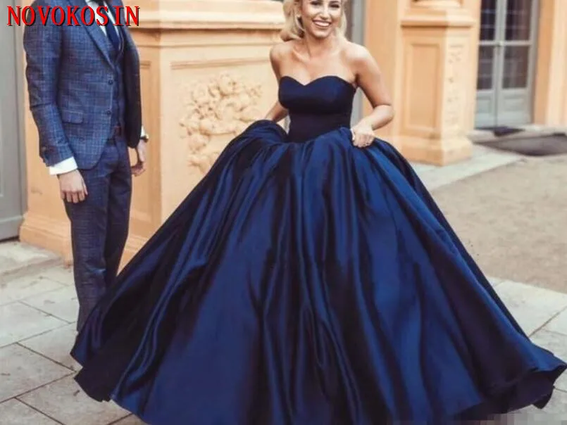 Navy Blue Ball Gown Prom Dresses Satin Sweetheart Neckline Sleeveless 2019 Modern Custom Made Arabic Formal Quinceanera Dresses
Navy Blue Ball Gown Prom Dresses Satin Sweetheart Neckline Sleeveless 2019 Modern Custom Made Arabic Formal Quinceanera Dresses