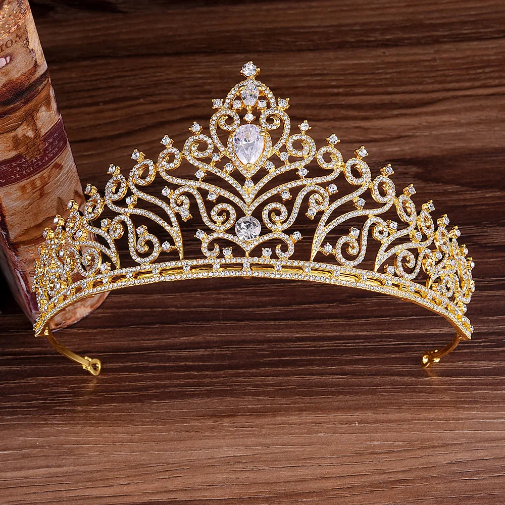 Luxury Cubic Zircon Crown Wedding Hair Accessories Gold Crystal Bridal Tiaras Crowns Headpieces Diadem Rhinestones Pageant Crown
Luxury Cubic Zircon Crown Wedding Hair Accessories Gold Crystal Bridal Tiaras Crowns Headpieces Diadem Rhinestones Pageant Crown