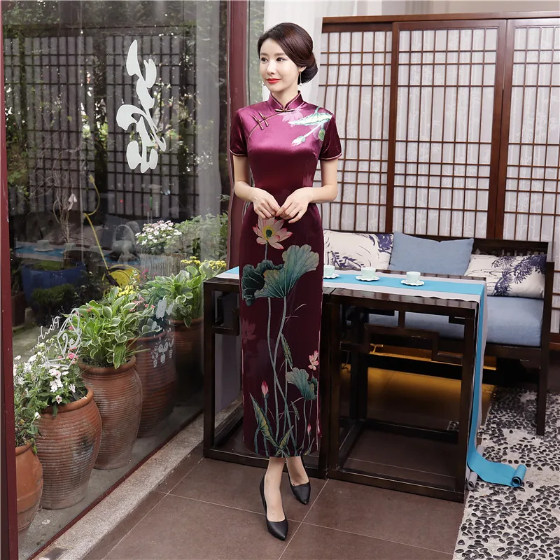 Velvet Oriental Lady New Long Cheongsam Dresses Chinese style Women Mandarin Collar Silm Qipao dress Print Flower Size M-4XL
Velvet Oriental Lady New Long Cheongsam Dresses Chinese style Women Mandarin Collar Silm Qipao dress Print Flower Size M-4XL