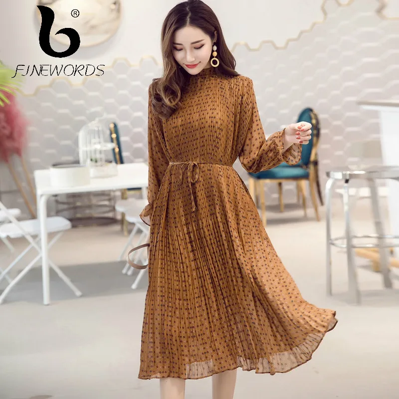 FINEWORDS Women Long Dress 2019 Spring Summer Vintage Floral Print Pleated Chiffon Dress Long Sleeve Plus Size Dresses Vestidos
FINEWORDS Women Long Dress 2019 Spring Summer Vintage Floral Print Pleated Chiffon Dress Long Sleeve Plus Size Dresses Vestidos