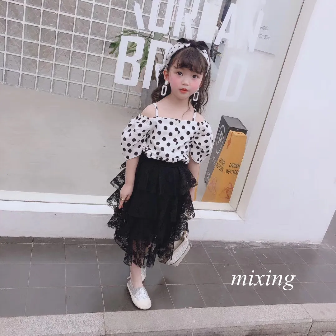 2019 summer fashion girls dot camisole Korean models cute girls girls cake skirt suit
2019 summer fashion girls dot camisole Korean models cute girls girls cake skirt suit