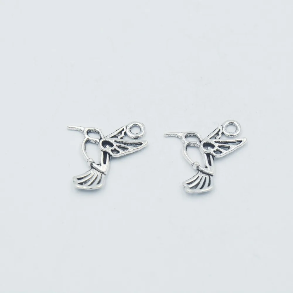 Hot sell 100pcs zinc alloy metal antique silver charms Flying bird charms pendant for jewelry findings
Hot sell 100pcs zinc alloy metal antique silver charms Flying bird charms pendant for jewelry findings
