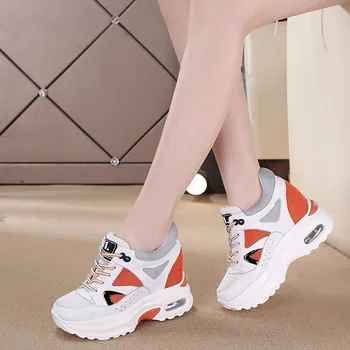 2019 spring new leather Korean version of the wild casual shoes spring and summer increased women's shoes net shoes.
2019 spring new leather Korean version of the wild casual shoes spring and summer increased women's shoes net shoes.