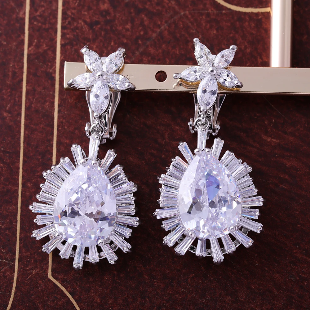 Charming Zircon Flower Clip Earrings Bridal Wedding Cubic Zirconia Plant Design Ear Clips Jewelry Women without Piercing Earring
Charming Zircon Flower Clip Earrings Bridal Wedding Cubic Zirconia Plant Design Ear Clips Jewelry Women without Piercing Earring