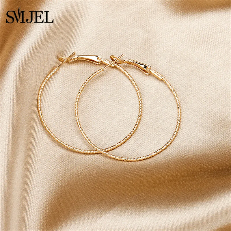 SMJEL Hoop Earrings 40mm 60mm Big Smooth Circle Heart Earrings Piercing Brincos Loop Earrings for Women Jewelry Oorbellen
SMJEL Hoop Earrings 40mm 60mm Big Smooth Circle Heart Earrings Piercing Brincos Loop Earrings for Women Jewelry Oorbellen