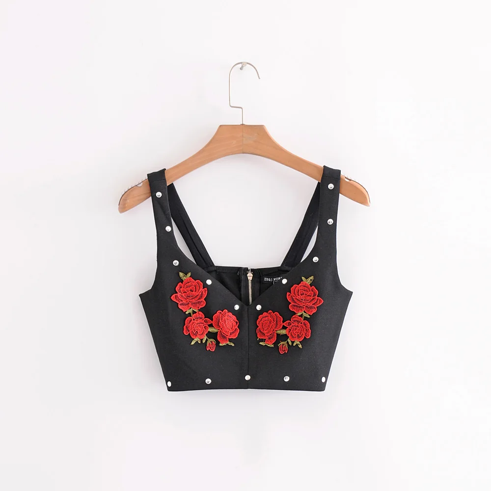 Women crop top black flower emboridery Rivet Ladies sexy camis fitness feminine top veste femme camisole halter SML drop ship
Women crop top black flower emboridery Rivet Ladies sexy camis fitness feminine top veste femme camisole halter SML drop ship