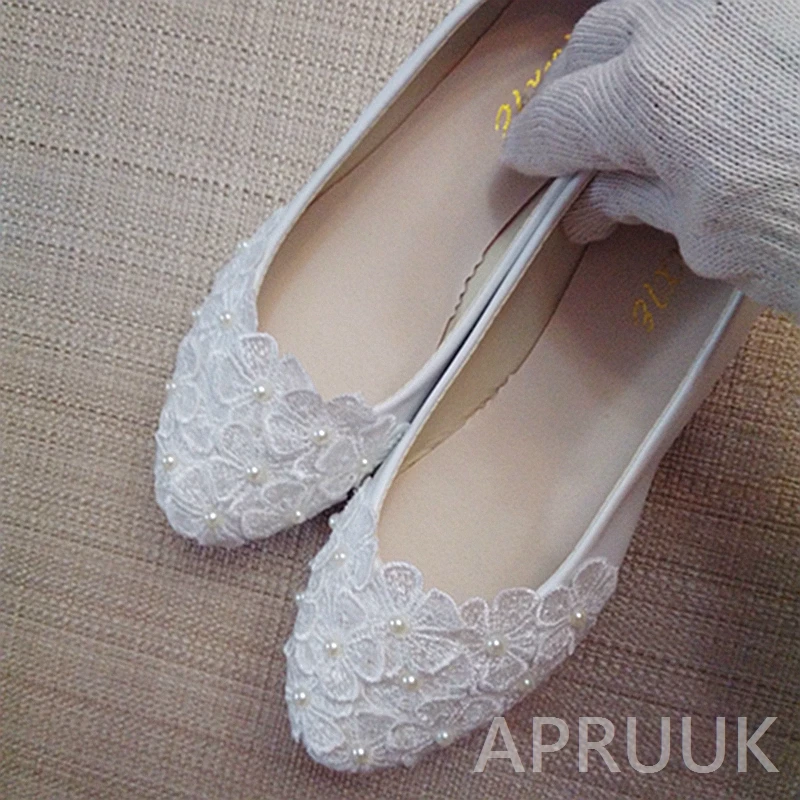 Lace flower flats shoes for woman handmade plus size 41 42 ladies woman bridal flat heel wedding shoes flower girls pearl shoe
Lace flower flats shoes for woman handmade plus size 41 42 ladies woman bridal flat heel wedding shoes flower girls pearl shoe