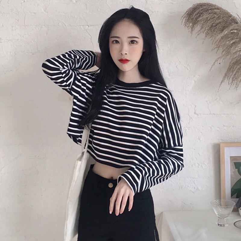 Autumn Women's Clothing Casual loose Korea harajuku crop top ulzzang Striped Tees O-neck long sleeve New Chic Ladies T-Shirts
Autumn Women's Clothing Casual loose Korea harajuku crop top ulzzang Striped Tees O-neck long sleeve New Chic Ladies T-Shirts