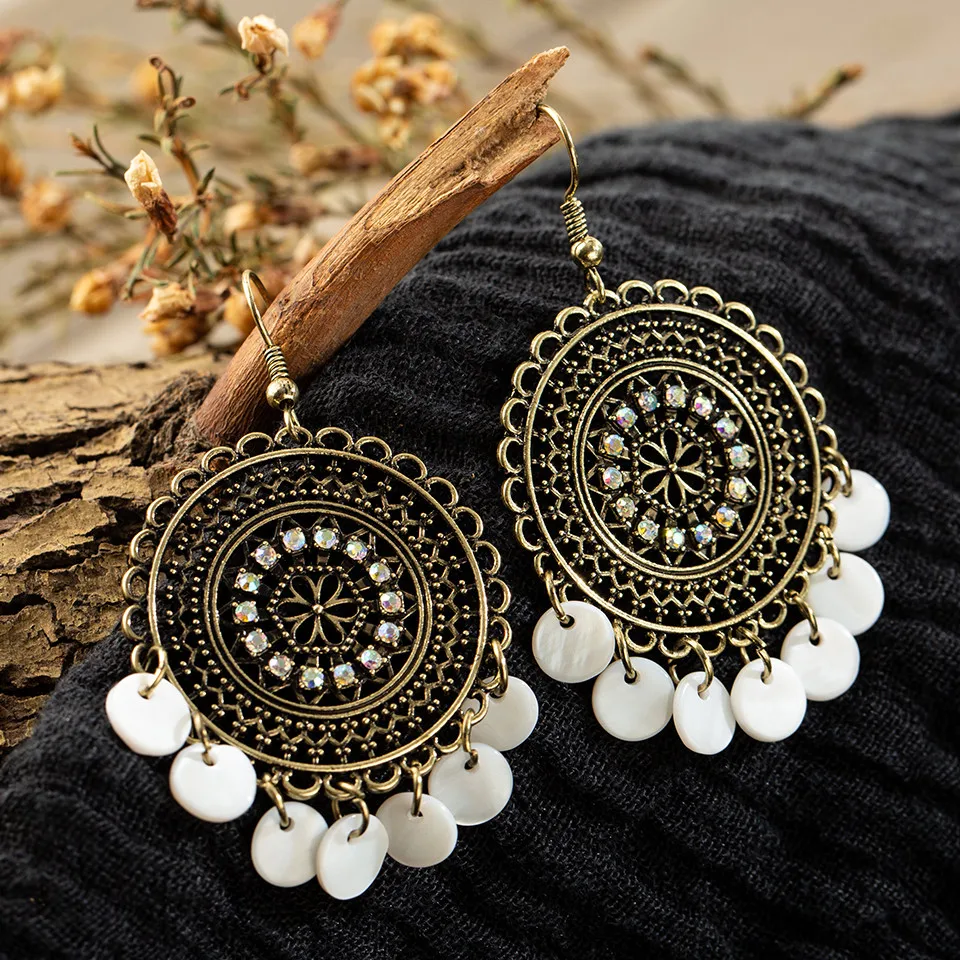 High quality Ethnic Hollow Big Round Arrow Triangle Cherry blossoms Women's earrings Charm Bohemia Circle Dangle earring HOT
High quality Ethnic Hollow Big Round Arrow Triangle Cherry blossoms Women's earrings Charm Bohemia Circle Dangle earring HOT