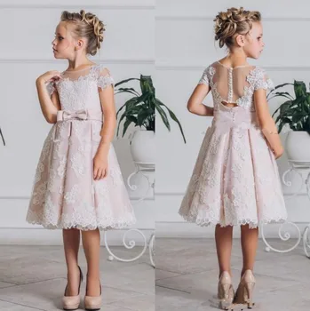 Gorgeous Knee Length Princess Dress with Lace Appliques Sheer Back Covered With Buttons Tulle Lace Flower Girl Dress For Wedding
Gorgeous Knee Length Princess Dress with Lace Appliques Sheer Back Covered With Buttons Tulle Lace Flower Girl Dress For Wedding