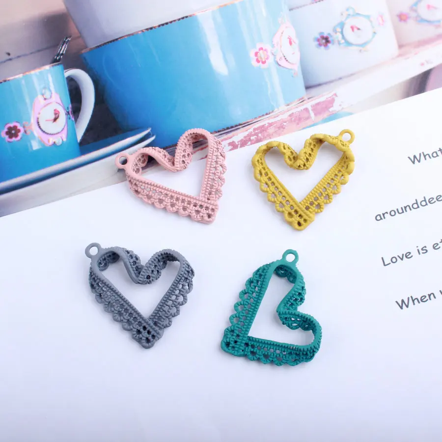 10PCS/Lot New Arrival Mix Color Imitation Lace Shape Heart Charms For Necklace Bracelet DIY Jewelry Making
10PCS/Lot New Arrival Mix Color Imitation Lace Shape Heart Charms For Necklace Bracelet DIY Jewelry Making