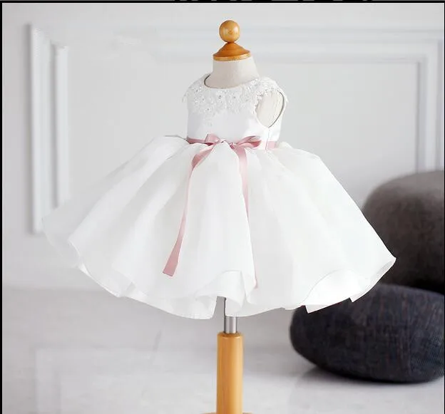 Elegant White Lace Beading Flower Girl Dresses Baby Girl 1 Year Birthday Gown Pageant Dresses For Girls First Communion Dresse
Elegant White Lace Beading Flower Girl Dresses Baby Girl 1 Year Birthday Gown Pageant Dresses For Girls First Communion Dresse