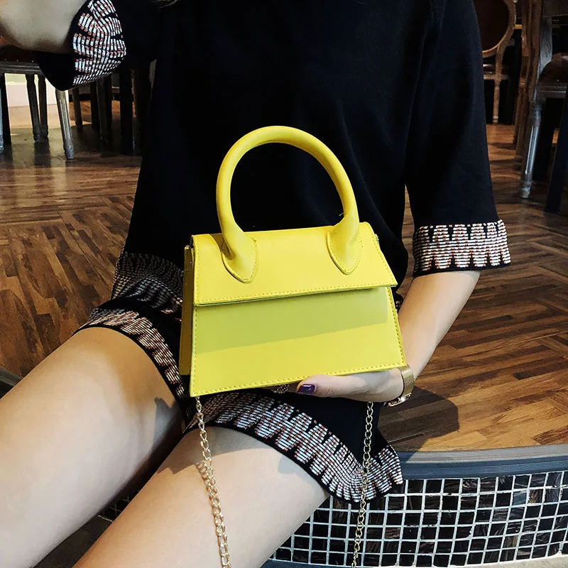 2019 Women Handbags Candy Color Hasp Messenger Bag Female Shopping Totes Small Flap Chain Woman Bags PU Leather Shoulder Bag
2019 Women Handbags Candy Color Hasp Messenger Bag Female Shopping Totes Small Flap Chain Woman Bags PU Leather Shoulder Bag
