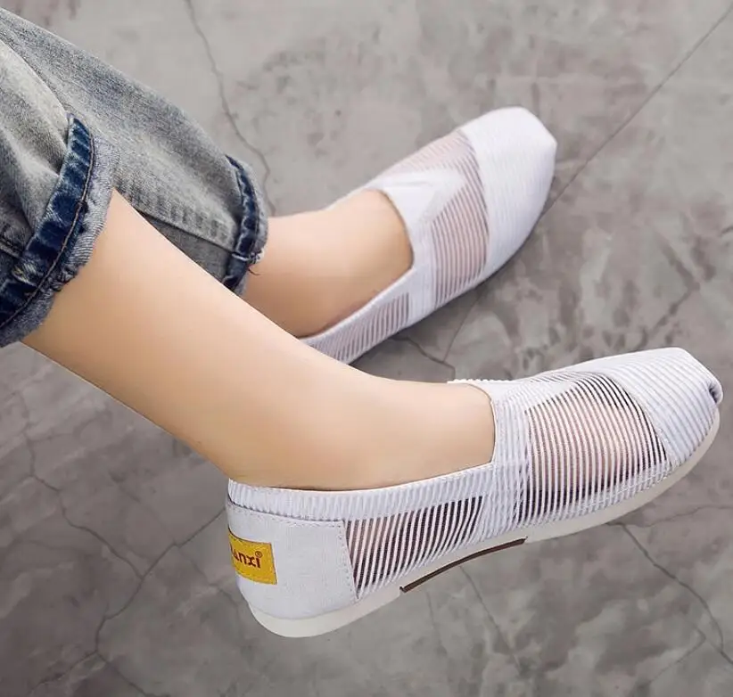 Cloth shoes female summer 2019 new breathable women flat shoes slip on Ballet flats fashion comfortable mesh femme loafers
Cloth shoes female summer 2019 new breathable women flat shoes slip on Ballet flats fashion comfortable mesh femme loafers