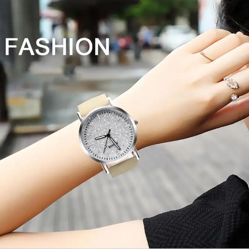 Top Brand High Quality Fashion Womens Ladies Simple Watch Leather Strap Drill Quartz Female Wristwatch Wrist Watch clock saat
Top Brand High Quality Fashion Womens Ladies Simple Watch Leather Strap Drill Quartz Female Wristwatch Wrist Watch clock saat
