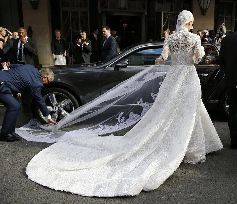 2019-nicky-hilton-white-lace-wedding-dresses-with-long-sleeves-high-neck-bridal-gowns-cathedral-winter-spring-vintage-wedding-dresses (6)_副本