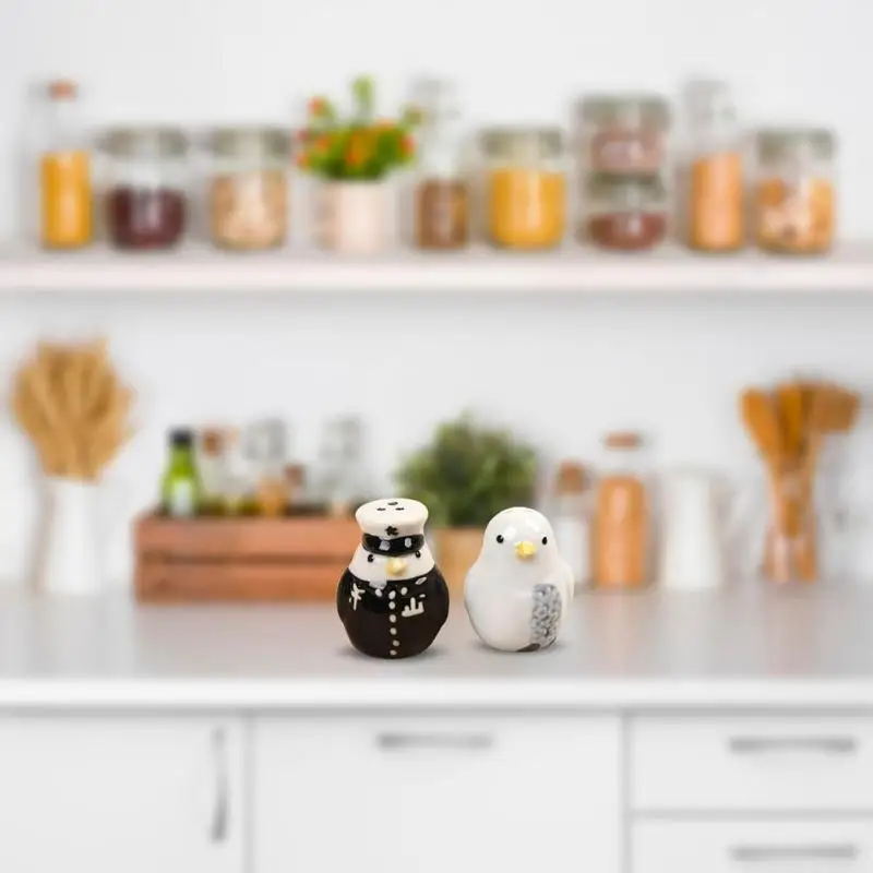 Ceramic Spice Jar Pepper Bottle Penguin Seasoning Pot Wedding Party Salt Pepper Cumin Powder Spice bottles
Ceramic Spice Jar Pepper Bottle Penguin Seasoning Pot Wedding Party Salt Pepper Cumin Powder Spice bottles