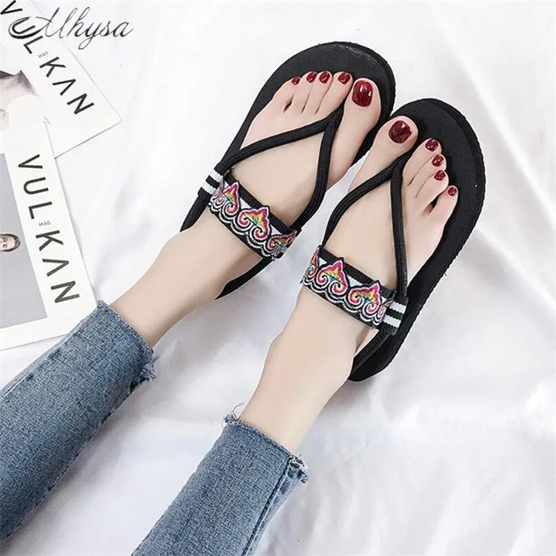 Mhysa 2019 New T-Strap Shoes Women Retro Sandals Summer Flat Sandals Flip Flops Women Shoes Roman Casual Beach Sandals T578
Mhysa 2019 New T-Strap Shoes Women Retro Sandals Summer Flat Sandals Flip Flops Women Shoes Roman Casual Beach Sandals T578