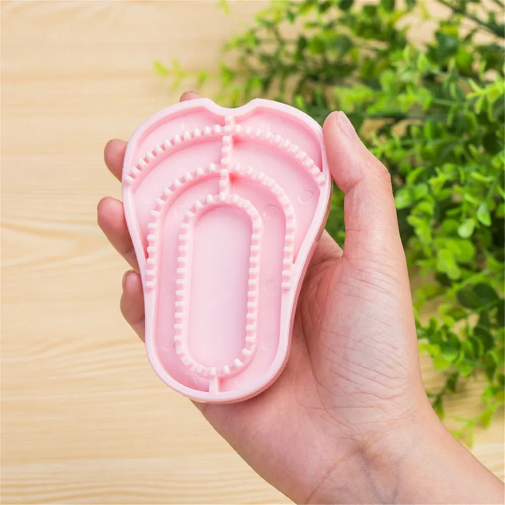 1PC pet brush 10X7cm Silicone practical durable Dog Cat Grooming Shedding Shampooing Rubber Zoom Groom Wet Dry Massaging Brush
1PC pet brush 10X7cm Silicone practical durable Dog Cat Grooming Shedding Shampooing Rubber Zoom Groom Wet Dry Massaging Brush