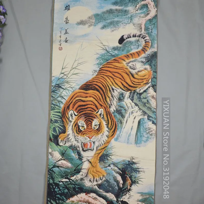 TNUKK Silk brocade painting exquisite embroidery embroidery painting painting of a tiger tiger down Xionghao Gaishi.
TNUKK Silk brocade painting exquisite embroidery embroidery painting painting of a tiger tiger down Xionghao Gaishi.