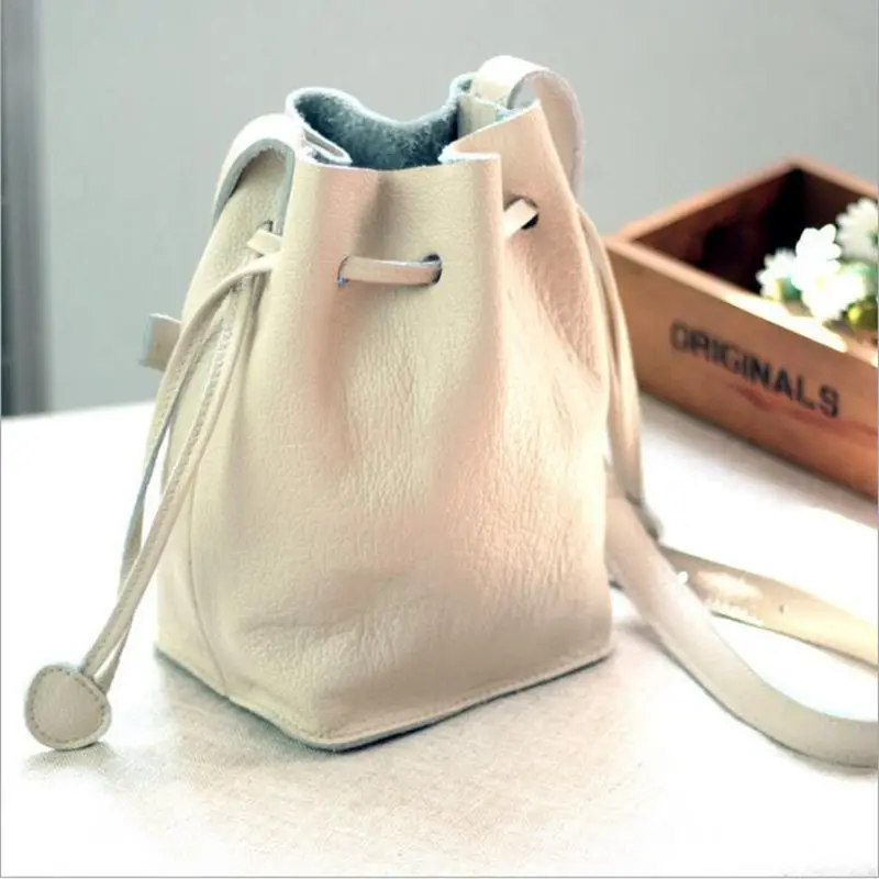 Women Shoulder Bag Famous Brand Bucket Bag Drawstring Bucket Bag Crossbody Messenger Handbag with Small Pouch
Women Shoulder Bag Famous Brand Bucket Bag Drawstring Bucket Bag Crossbody Messenger Handbag with Small Pouch
