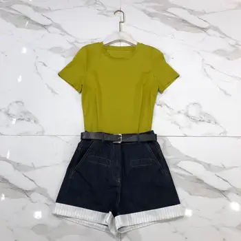 2020 round collar short sleeve T-shirt match splicing stripe denim shorts two-piece outfit
2020 round collar short sleeve T-shirt match splicing stripe denim shorts two-piece outfit