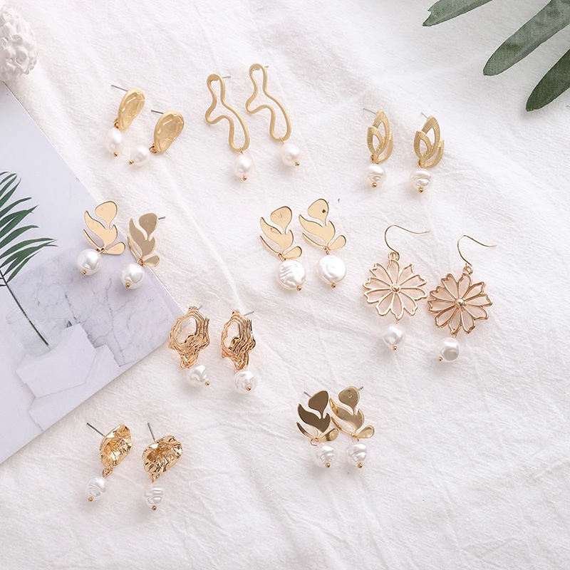 2019 Hot Pearl Drop Earrings For Women Gold Color Irregular Geometric Flower Hanging Earring Metal Dangles Fashion Brincos Gift
2019 Hot Pearl Drop Earrings For Women Gold Color Irregular Geometric Flower Hanging Earring Metal Dangles Fashion Brincos Gift