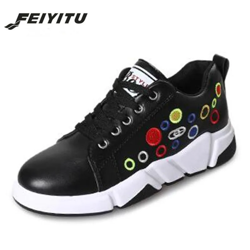 Feiyitu 2018 Fashion white Black girls sneaker PU leather flora embroidery women casual Wedges Shoes Female Flat Shoes
Feiyitu 2018 Fashion white Black girls sneaker PU leather flora embroidery women casual Wedges Shoes Female Flat Shoes