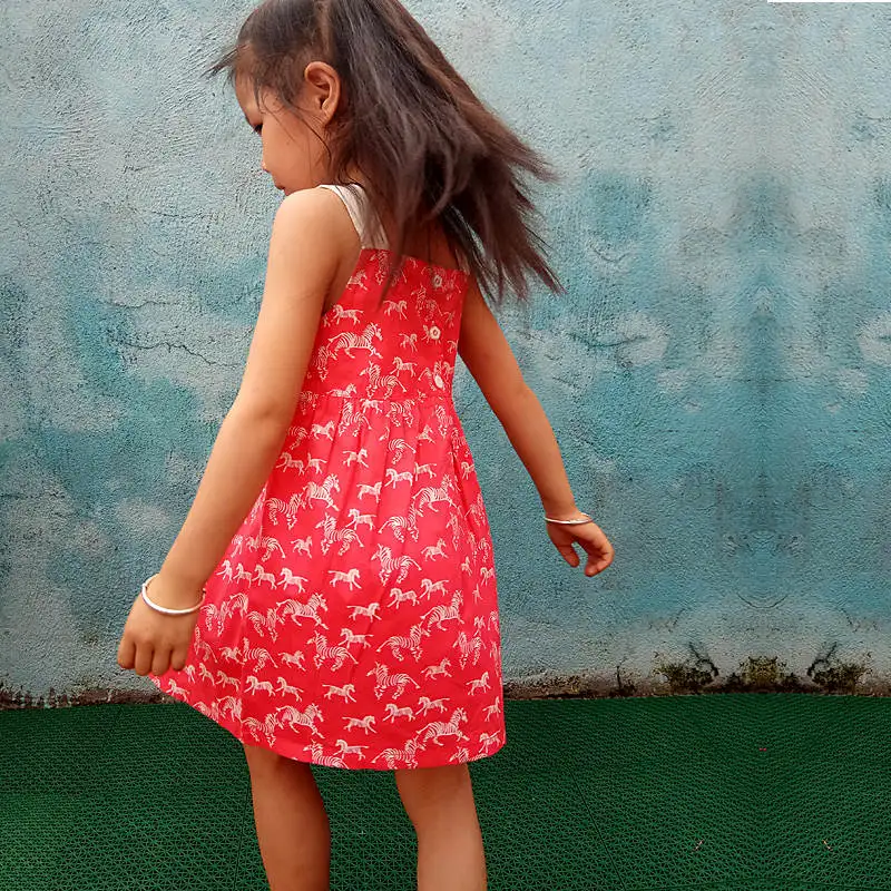 Girl print dress with a zebra children's cotton Suspender dress Cute girl dress Summer Floral Toddler kids Sleeveless Dress
Girl print dress with a zebra children's cotton Suspender dress Cute girl dress Summer Floral Toddler kids Sleeveless Dress