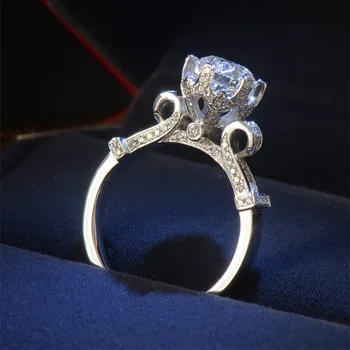 Pure Silver S925 Luxury Edition Group with Round Crown Cup Ring for Marriage of High Zircon Ring Girls 6.25mm Stone
Pure Silver S925 Luxury Edition Group with Round Crown Cup Ring for Marriage of High Zircon Ring Girls 6.25mm Stone