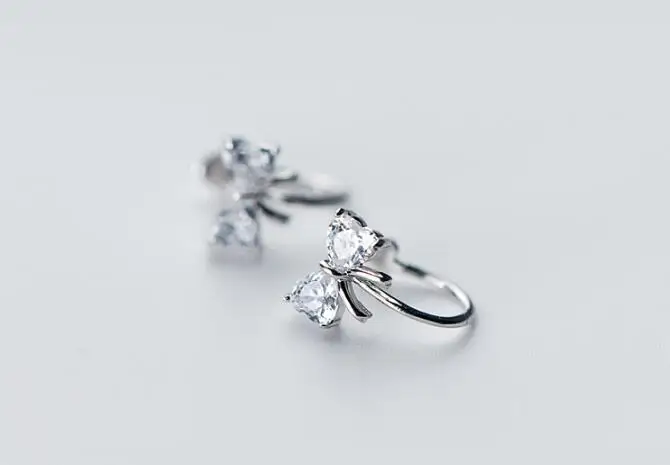 GIRLS' 100% Real. 925 Sterling Silver Fine Jewelry Clear CZ BOWKNOT Clip earrings (NO pierced) gtle1931
GIRLS' 100% Real. 925 Sterling Silver Fine Jewelry Clear CZ BOWKNOT Clip earrings (NO pierced) gtle1931