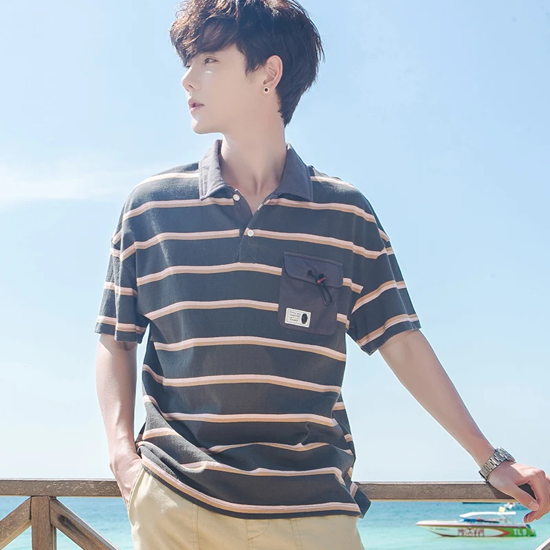 5 minutes of sleeve unlined upper garment of a T-shirt with short sleeves in summer
5 minutes of sleeve unlined upper garment of a T-shirt with short sleeves in summer