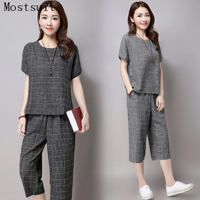 5xl Plus Size 2018 Summer Women Cotton Linen Plaid O-neck Short Sleeve Tops Cropped Pants Two Piece Set Casual Office Suit Set
5xl Plus Size 2018 Summer Women Cotton Linen Plaid O-neck Short Sleeve Tops Cropped Pants Two Piece Set Casual Office Suit Set