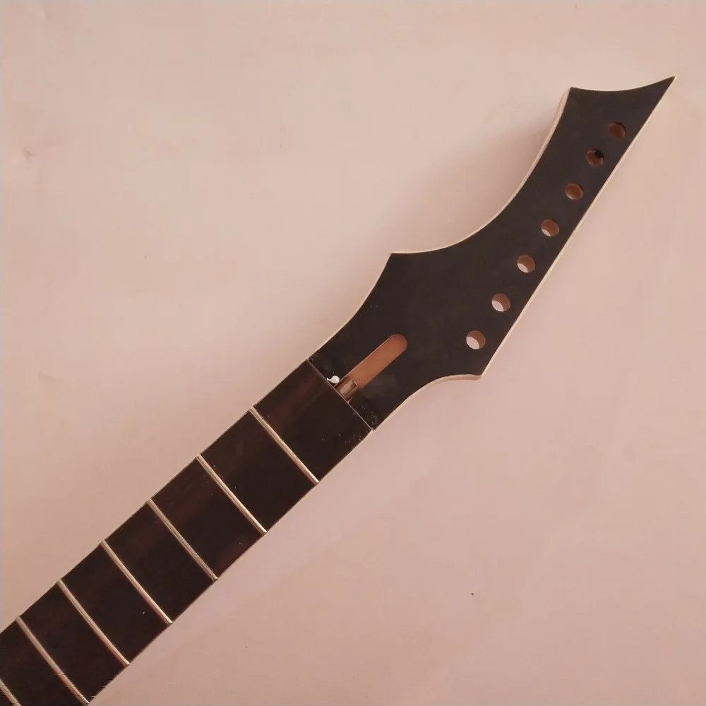 1pcs Unfinished maple 24 frets rosewood fretsboard 7 strings electric guitar neck
1pcs Unfinished maple 24 frets rosewood fretsboard 7 strings electric guitar neck